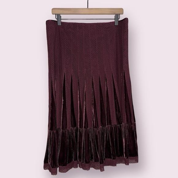 Free People Dresses & Skirts - Free People Women’s Vintage Plum Midi Crotchet Velvet Pleated Skirt Size 8